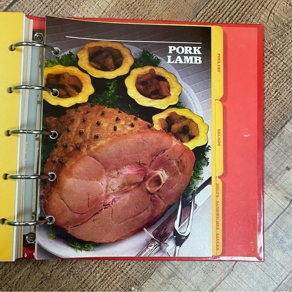 Vintage 1987 Golden Betty Crocker's Cookbook 5 Ring Binder Hardcover Recipes